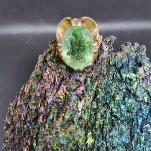 Elegant Green Gemstone Ring